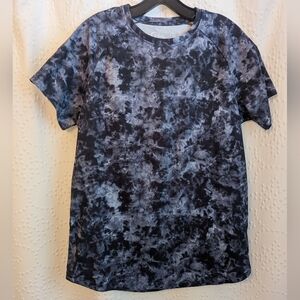 Zyia Active‎ Tie Dye Short Sleeve Athletic Tee Size Large Navy & Light Blue
